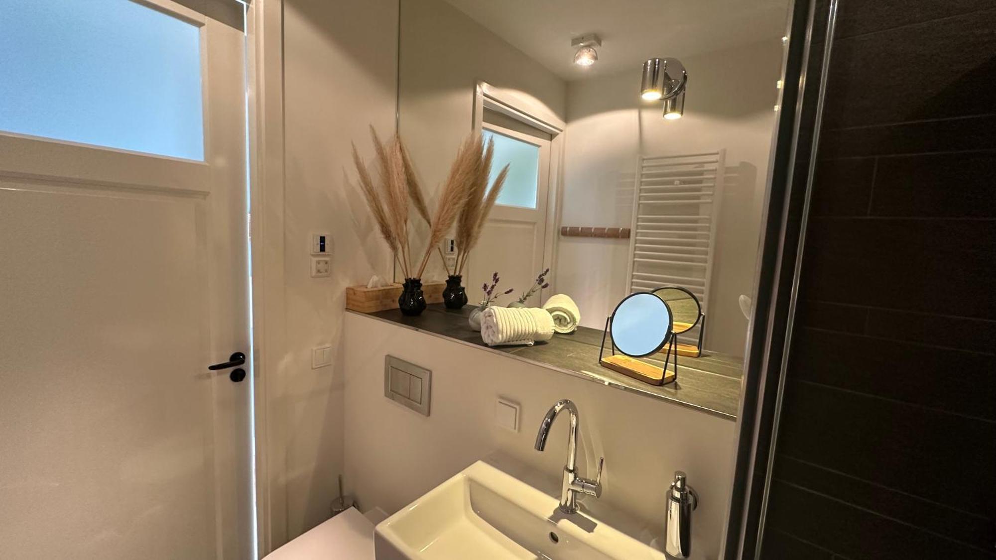 Luxe B&B "In De Schulp", Ontspan En Geniet Van Comfort En Stijl Amstelveen Exteriör bild